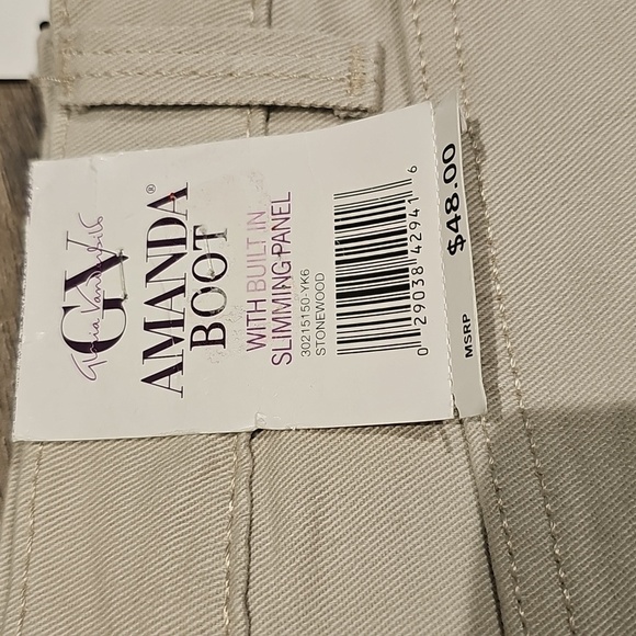 Women Beige Jeans - Picture 15 of 16